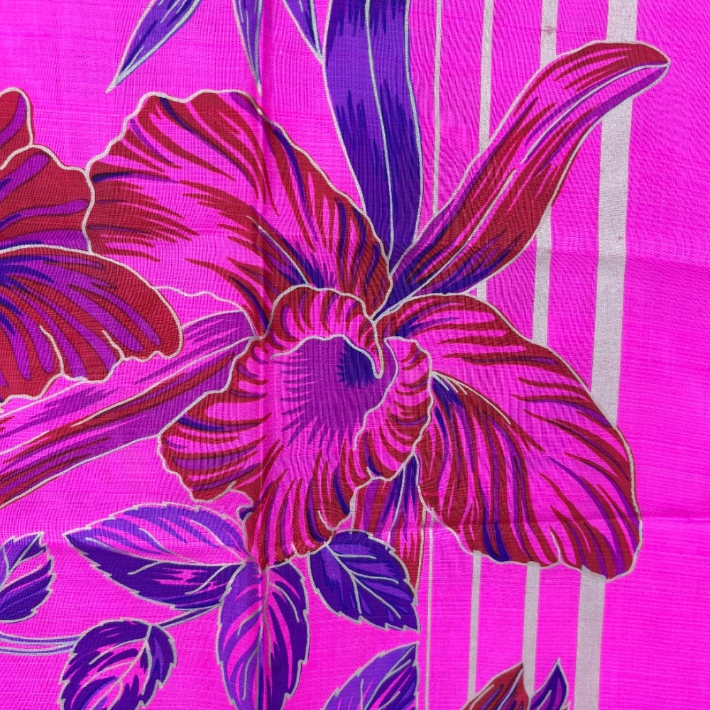 Vintage Thai Raw Silk Square Scarf Fuchsia Pink Purple Floral with Silver Trim - Picture 2 of 9